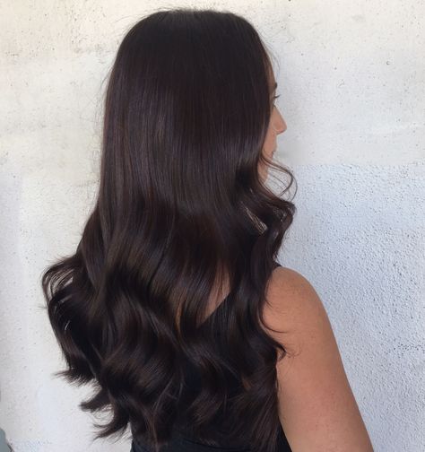 Blackish Brown Hair, Dye Hair, Straight Hair, Dark Hair, Hair Highlights, Beauty Nails, Wedding Hair, Dyed Hair, Hair Ideas