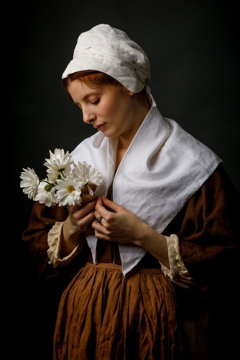 Medieval Maid, Human Anatomy Reference, Medieval Woman, Rpg Characters, Holding Flowers, Human Poses Reference, Human Poses, Anatomy Reference, Visual Representation