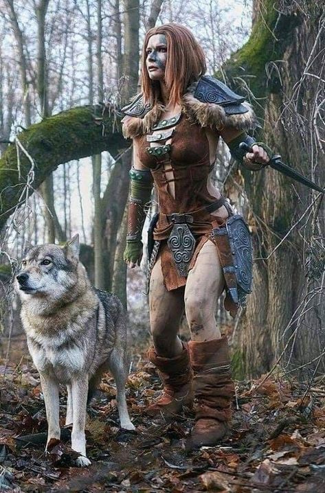 Aela The Huntress, Barbarian Costume, Archery Poses, Barbarian Woman, Skyrim Cosplay, Viking Warrior Woman, Medieval Cosplay, Elder Scrolls Art, The Huntress