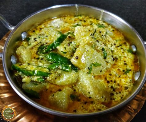 Lauki Sabzi Recipe, Lauki Recipe Indian, Indian Sabzi Recipes, Sabzi Recipe Indian Foods, Sabji Vegetarian, Lauki Recipe, Dahi Aloo, Indian Vegetable Recipes, Food Recipes Vegetarian