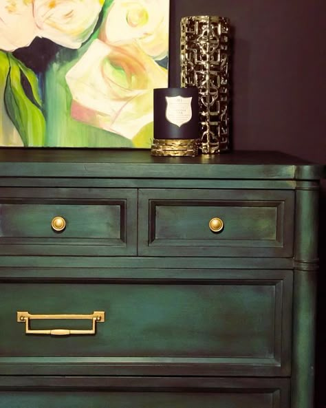 Annie Sloan Olive, Aubusson Blue, and Amsterdam Green and Black Wax Green Painted Furniture, Green Dresser, Chalk Painted Furniture, Chalk Paint Ideas, Annie Sloan Paints, Green Furniture, Furniture Rehab, Chalk Painting, Painted Furniture Ideas