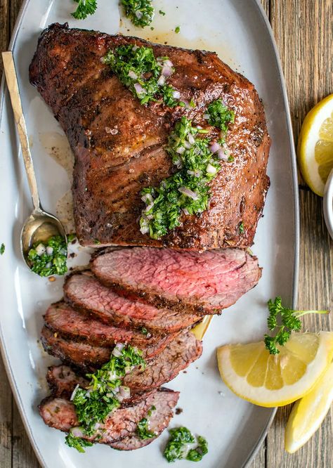 Fresh Basil Pesto Recipe, Beef Tenderloin Recipes, Basil Pesto Recipes, Chimichurri Recipe, Grilled Roast, Steak Rubs, Flat Iron Steak, Tri Tip, Chimichurri Sauce