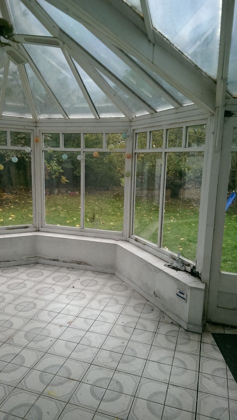 Time to repair and rejuvenate this 30 year old wooden Amdega conservatory. Old Conservatory Ideas, Wooden Conservatory, Old Conservatory, Edwardian House Renovation, Wood Repair, Edwardian House, Aspiring Artist, House Renovation, English Style