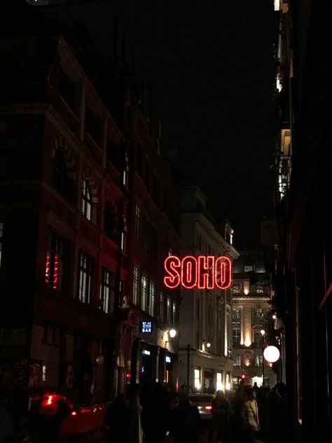 #soho #london #england #street #night #aesthetic #lights Central London At Night, Soho London Aesthetic, Saturday Night Aesthetic, London At Night Aesthetic, London Night Aesthetic, London Core, England Street, Aesthetic Lights, London Soho