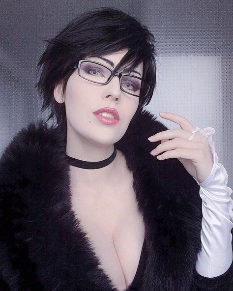 Bayonetta Cosplay, Hairstyle Short, Your Mum, How To Talk, Best Cosplay, A Lady, To Learn, Short Hair Styles, Hair Styles