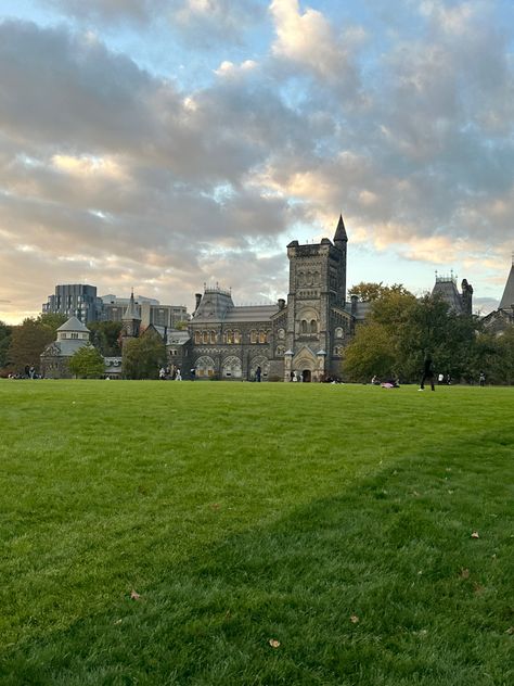 York University Toronto Aesthetic, Uoft Aesthetic, Uoft Toronto Aesthetic, University Of Toronto Aesthetic, Uoft Toronto, Autumn Architecture, Toronto Aesthetic, Uni Aesthetic, Campus Aesthetic