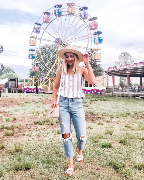 Outfit For The Fair Summer, Cute Fair Outfits, Summer Fair Outfit, County Fair Outfit, State Fair Outfits, Fair Pics, Fair Photoshoot, Fair Photos, Fair Season