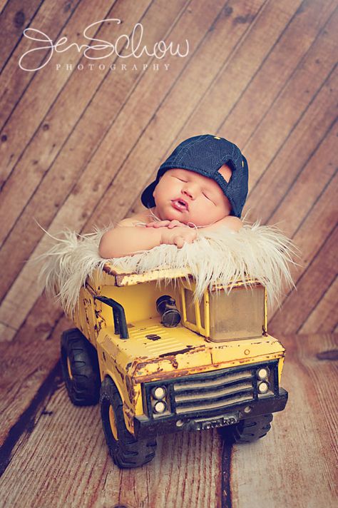 newborn Foto Newborn, Anne Geddes, Baby Boy Pictures, Baby Boy Photography, Baby Poses, Newborn Baby Photos, Baby Boy Photos, Baby Props, Foto Baby