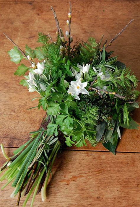 25 Wedding Bouquets Full of Fresh and Fragrant Herbs Herb Wedding, Herb Bouquet, Bouquet Champetre, Garden Wedding Bouquet, Greenery Wedding Bouquet, A Bunch Of Flowers, Bouquet Bride, January Wedding, Winter Bouquet