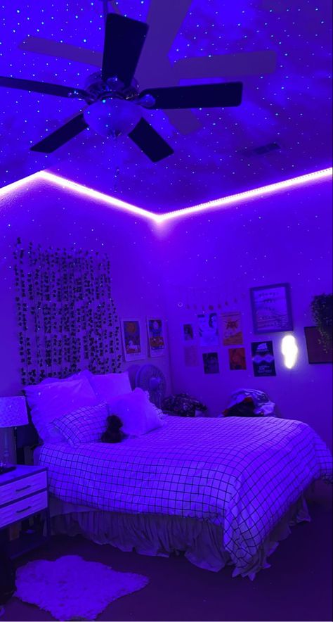 Led Lights In Room, White Bed With Led Lights, Bedroom Ideas For Long Narrow Rooms, Dream Rooms Led Lights, Led Light Bedroom, Preppy Boy Room, Dark Aesthetic Bedroom Ideas Led Lights, Rooms With Led Lights, Bedroom Led