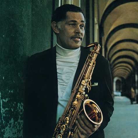 Dexter Gordon in Denmark, 1969. 🎷 — 📸 by Jan Persson — #immortaljazz #jazzlegend #jazzstandard #dextergordon #saxophone #jazz #music… | Instagram Francis Wolff, Dexter Gordon, Jazz Saxophone, Charlie Parker, Dizzy Gillespie, Jazz Standard, Jazz Artists, Cool Jazz, Passport Photo