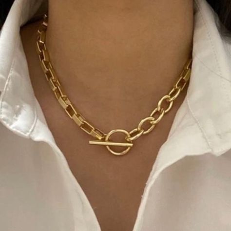 NEW 18K GOLD CHUNKY CHAIN NECKLACE Jewelry Vintage Aesthetic, Chunky Jewelry Aesthetic, Chunky Gold Chain Necklace, Earrings Amazon, Free People Necklace, Jewelry Classy, Chunky Chain Necklace, Chunky Gold Chain, Contemporary Engagement Rings