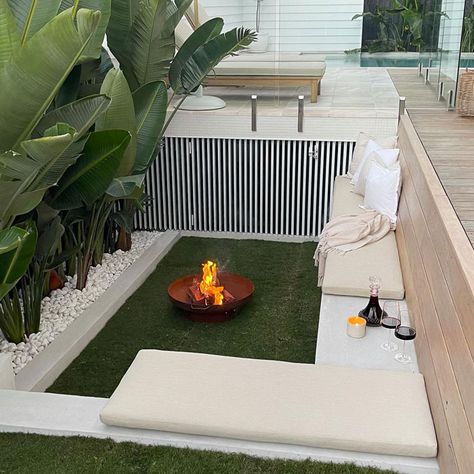 Sunken Fire Pit, Coastal Backyard, Sunken Fire Pits, Outdoor Pool Area, Backyard Fireplace, Fire Pit Seating, Fire Pit Area, Backyard Inspiration, Backyard Inspo