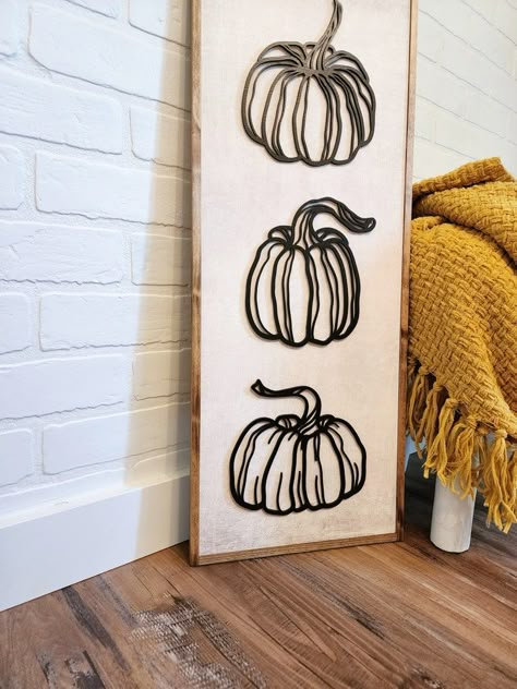 Unique Fall Decor, Home Fall Decor, Fall Home Decor Ideas, Wallpapers Home, Fall Wood Signs, Wood Pumpkins, Pumpkin Sign, Wood Shop Projects, Decor Quotes