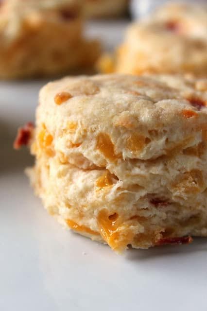 Pimento Cheese Biscuits - The Kitchen Prep Blog Pimento Cheese Biscuits, Biscuits Southern, Fluffy Biscuits, Flaky Biscuits, Cheese Biscuits, Kitchen Prep, Pimento Cheese, King Arthur Flour, Prep Kitchen