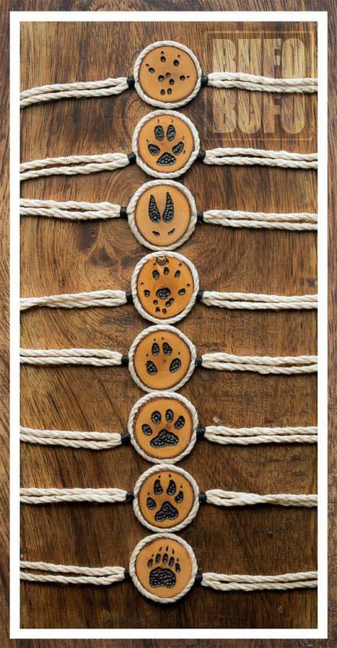 Pyrography Jewelry, Wood Pyrography, Wolf Bracelet, Wood Jewelry Diy, Wooden Jewelery, Animal Footprints, Wolf Paw, Bear Jewelry, Burned Wood