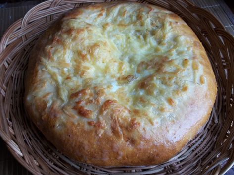 About Food - Megruli Khachapuri Khachapuri Recipe, Georgian Recipes, Georgian Cuisine, Georgian Food, Armenian Recipes, European Cuisine, National Dish, Food Writing, European Food