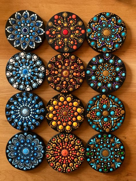 Mandala Rock Art Dot Painting, Mandala Jewelry, Mandala Painted Rocks, Coaster Art, Mandala Rock Art, Mandala Canvas, Stone Art Painting, Mandala Art Therapy, African Art Paintings