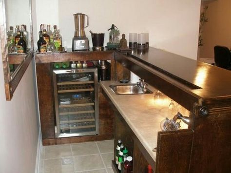 Ideas De Mini Bar, Bar With Sink, Bar Pics, Building A Home Bar, Home Bar Plans, Small Bars For Home, Bar Mini, Rustic Basement, Bar Plans