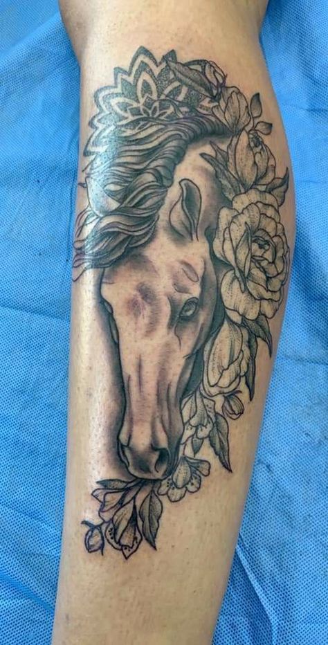 Horse Head Heart Tattoo, Horse With Sunflowers Tattoo, Horse Tattoos, Mum Tattoo, Horse Tattoo Design, Cowgirl Tattoos, Tattoos For Women Flowers, Tasteful Tattoos, Horse Tattoo