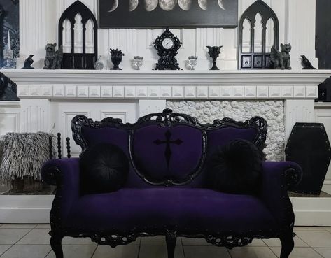 So in love with the furniture restorations of scarletkatastrophe 🖤💜 Gothic Couch, Gothic Sofa, Gothic Living Room, Victorian Sofa, Purple Gothic, Gothic Furniture, Horror Decor, Gothic Cross, Goth Home Decor