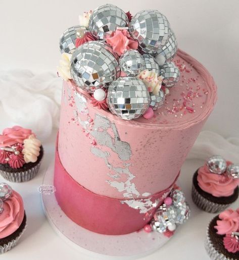 Pink Disco Cake Ideas, Hot Pink Disco Cake, Glamorous Birthday Cake, Disco Rodeo Cake, Disco Cowgirl Cake Ideas, Birthday Cake 40th Women, Disco Cowgirl Birthday Cake, Pink Disco Cake, Disco Cake Ideas