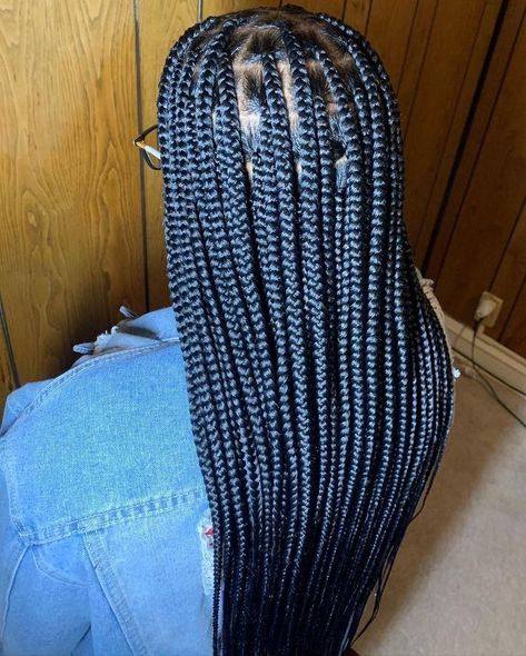 Small Knotless Braids, Small Knotless, Knotless Box Braids, Big Box Braids, Big Box Braids Hairstyles, Feed In Braids Hairstyles, African Hair Braiding Styles, Box Braids Hairstyles For Black Women, Braids Hairstyles Pictures