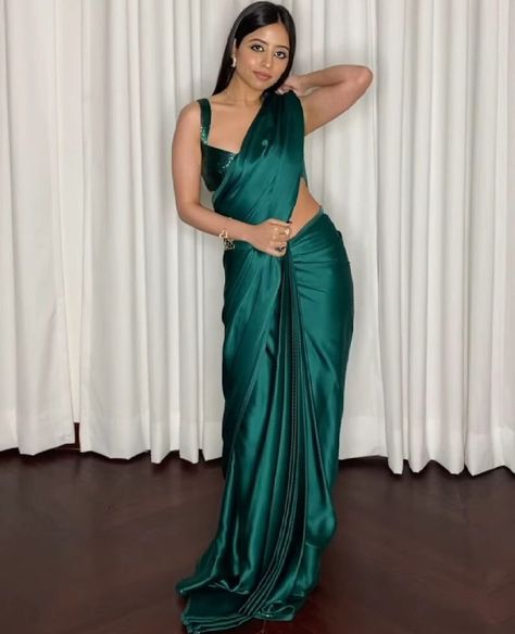 Fairwell Sarees, Hot Blouses For Saree, Satin Saree Blouse Designs, Satin Saree Party Wear, Green Saree Look, Pink Satin Saree, Green Satin Saree, Satin Blouse Designs, Bottle Green Saree