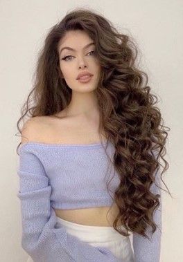 Extremely Long Hair, Chica Cool, Hair Color Caramel, Curls For Long Hair, Long Hair Extensions, Long Hair Pictures, Wedding Makeup Looks, Long Wavy Hair, Long Hair Girl