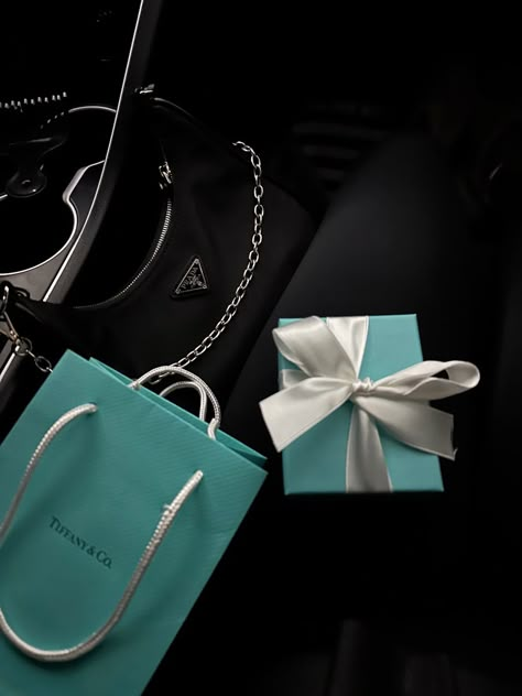 Tiffany & co Breakfast At Tiffany's Aesthetic, Tiffany Blue Wallpapers, Tiffany Watches, Tiffany Gifts, Tiffany Girls, Tiffany Rings, Popular Bracelets, Tiffany Necklace, Price Increase