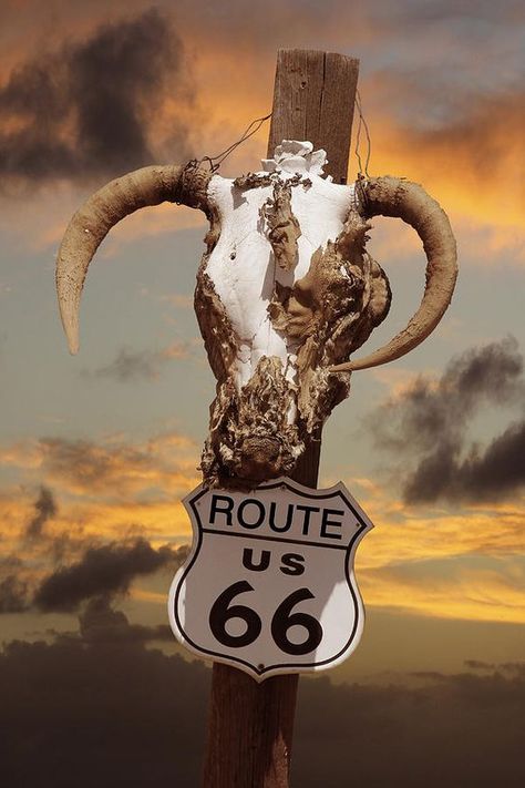 Route 66 Aesthetic, Vintage Cowboy Aesthetic, Route 66 Tattoo, Western Aesthetic Wallpaper, Western Wallpaper, Country Backgrounds, Western Photo, Route 66 Road Trip, Western Photography