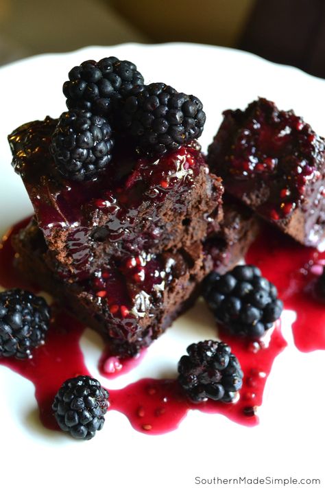 Bomb-tastic Blackberry Brownies - A simple way to use fresh tangy blackberries mixed with a sweet chocolaty brownies! Super easy to make! Blackberry Brownies, Berry Glaze, Stuffed French Toast Cream Cheese, Southern Cooking Recipes, Blackberry Recipes, Food Budget, Dessert Ingredients, Smart Ideas, Southern Cooking