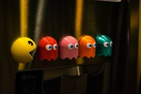 Clay Magnets Diy, Clay Fridge Magnets, Clay Fridge, Magnets Diy, Pacman Ghost, Print Crafts, Arcade Retro, Diy Magnets, 3d Inspiration