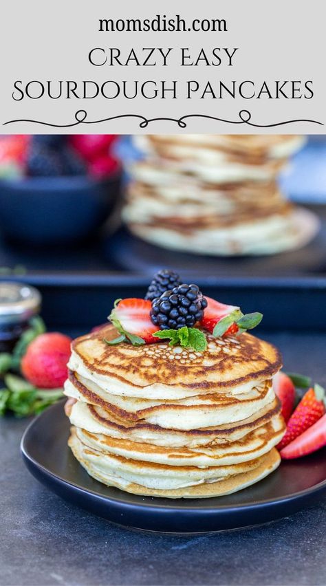 This sourdough pancakes recipe will wake up your regular weekend pancake game. Slightly tangy and slightly sweet, they’re perfect for your next at-home brunch. Savory Potato Pancakes, Pancake Game, Sourdough Pancakes Recipe, Potatoe Pancake Recipe, Sourdough Pancakes, Easy Sourdough, Cottage Cheese Pancakes, Tasty Pancakes, Crepe Recipes