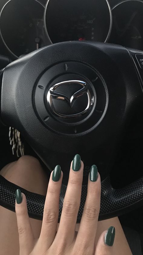 Round green nails 🦠 Round Green Nails, Nail Designs For 2023, The Best Nail Designs, Rounded Acrylic Nails, Oval Acrylic Nails, Best Nail Designs, Green Acrylic Nails, Dark Green Nails, Nails Green