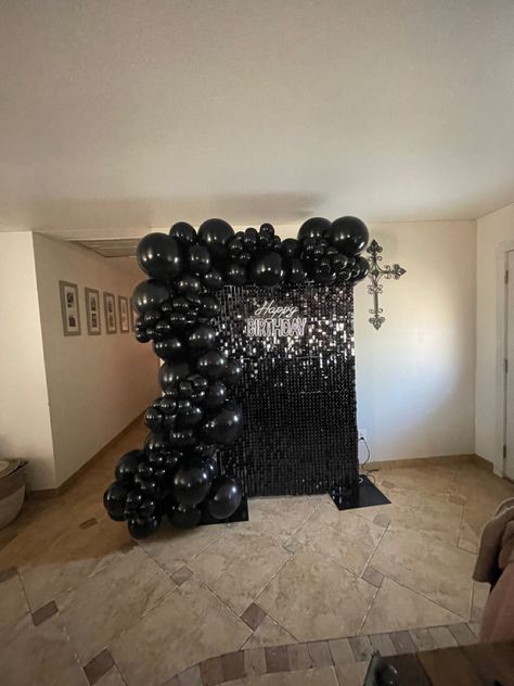 Rip To My 20s Party Theme, 21st Birthday Backdrop Ideas For Guys, Black Theme 21st Birthday, Black Shimmer Wall Backdrop, All Black Party Decorations, All Black Birthday Party, Black Shimmer Wall, Black Themed Birthday Party, Black Birthday Decorations