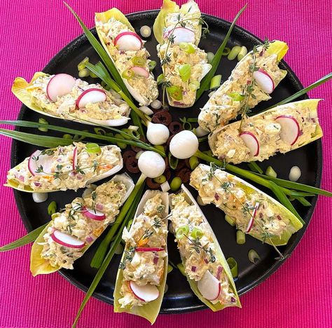 Endive Boats Appetizers, Tuna Appetizers For Party, Classic Tuna Salad Recipe, Tuna Appetizer, Classic Tuna Salad, Pizza Salad, Pickled Radishes, Bite Size Appetizers, Light Meals