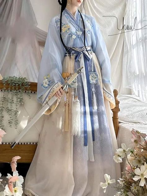 Blue Hanfu, Chinese Clothing Traditional, Chinese Fancy Dress, Traditional Asian Dress, Hanfu Girl, Ancient Dress, Fairy Cosplay, Chinese Traditional Dress, Ancient Chinese Dress