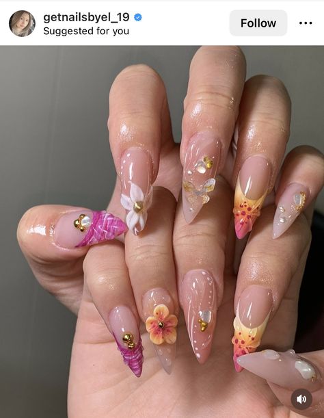 Tropical Nail Designs, 3d Flower Nails, Tropical Nails, Floral Nail Designs, Summery Nails, Girly Acrylic Nails, Vacation Nails, Oval Nails, Luxury Nails