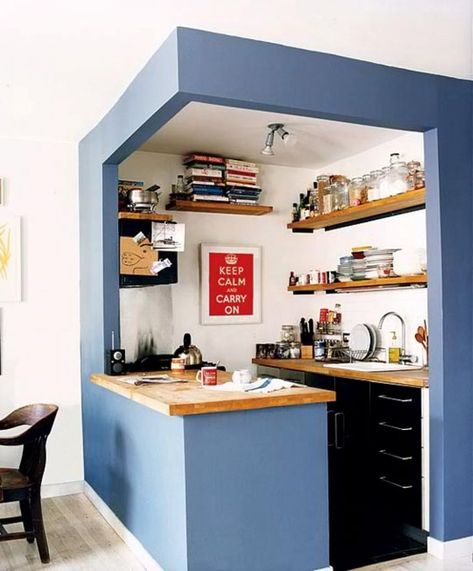 20 Ideas para aprovechar mejor una cocina pequeña Model Dapur, Decor Eclectic, Mini Kitchen, Cozy Kitchen, Tiny Kitchen, Kitchen Paint, Open Kitchen, Small Space Living, Design Case