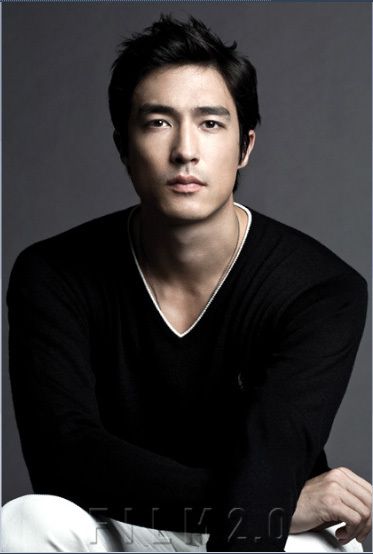 Daniel Henney His hair is up on one side and kind of down on another. That's unique! Daniel Henney, Asian Man, Hot Asian Men, Kim Soo Hyun, Gong Yoo, Asian Hair, Korean Celebrities, Tom Cruise, Actor Model