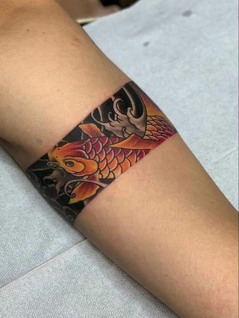 Tato Maori, Wrist Band Tattoo, Band Tattoos For Men, Koi Tattoo Design, Cuff Tattoo, Framed Tattoo, Native Tattoos, Forearm Band Tattoos, Band Tattoo Designs