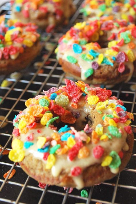 Eggs Cottage Cheese, Protein Eggs, Protein Donuts Recipe, Healthy Donuts Recipe, Donut Hole Recipe, Donut Calories, Mini Donuts Maker, Fruity Pebble, Milkshake Flavours