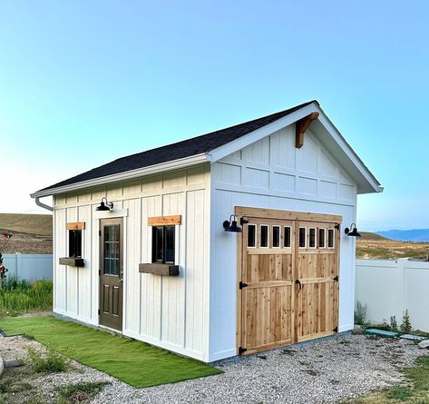 Let’s upgrade your backyard!⁠ ⁠ This 12ft x 18ft custom Tuff Shed is the perfect addition to our customer’s home and their picturesque… | Instagram 10x12 Garden Shed, 12 X 16 Shed, Backyard Classroom, Grill Shack, She Shed Exterior, Farmhouse Shed, Backyard Shed Ideas, Studio Exterior, Florida Gardens