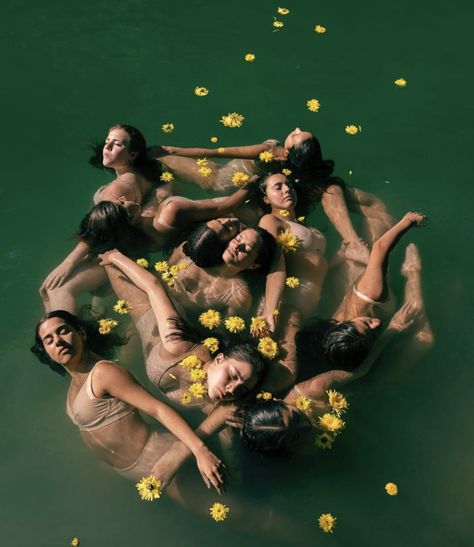 Wild Feminine, Group Shoot, Sister Circle, Women Circle, Wild Women Sisterhood, Arts Management, Fine Art Portrait Photography, Women's Circle, Magic Aesthetic