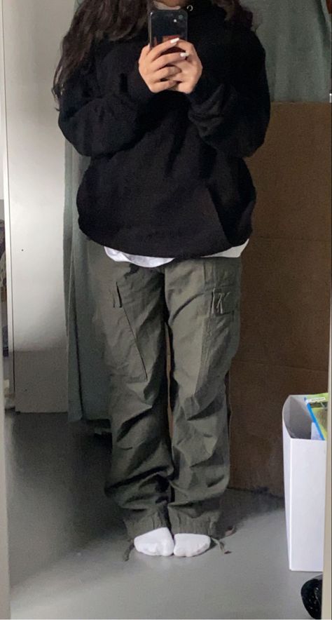 Cargo And Jumper Outfit, Grey Cargo Fits, Gray Cargos Outfit, Black Zip Up Outfit, Summer Jacket Outfit, Dark Grey Cargos, Brown Hoodie Outfit, Acubi Outfits, Himekaji Outfits