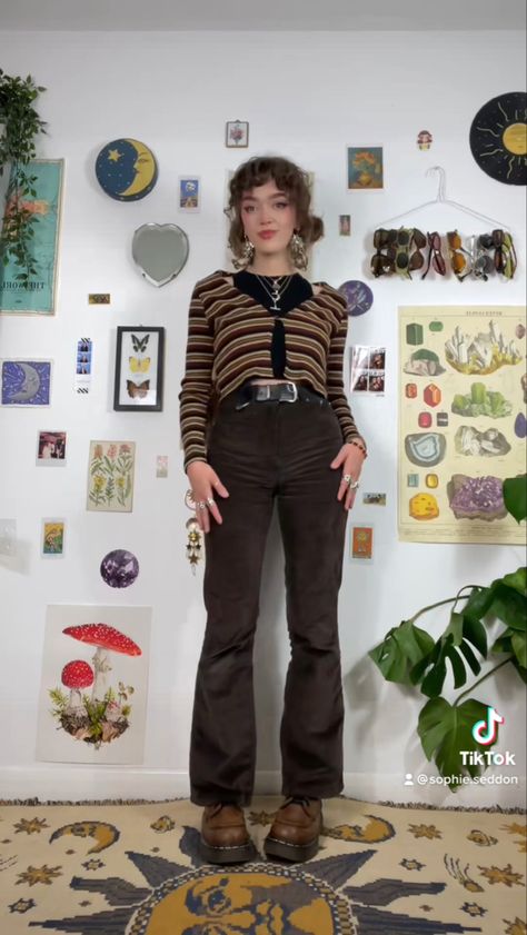 Witchy Pants Outfit, Whimsigoth Pants, Goth Outfits Pants, Corporate Fits, Sophie Seddon, Art Teacher Outfits, Goth Pants, Teacher Fits, Spring Teacher Outfits