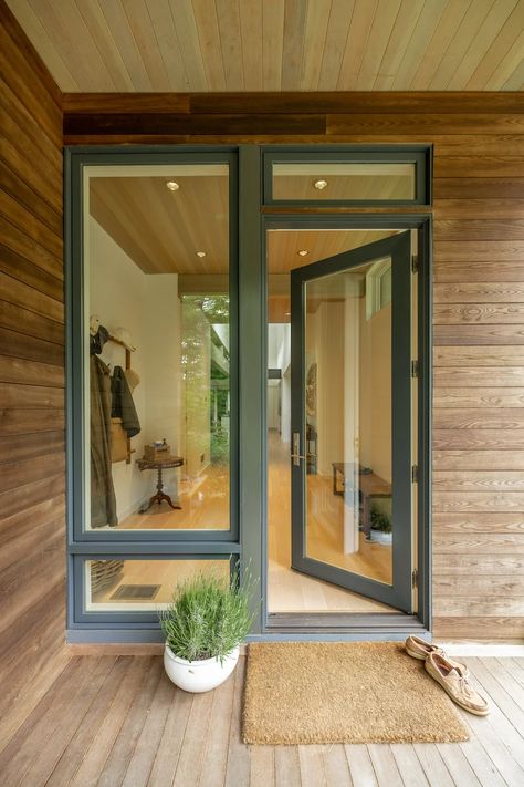 Entryway Mid Century Modern, Entryway Mid Century, Marvin Windows And Doors, Vacation Home Ideas, French Country Chandelier, Renovation Exterior, Marvin Windows, Exterior Interior Design, Elegant Entryway