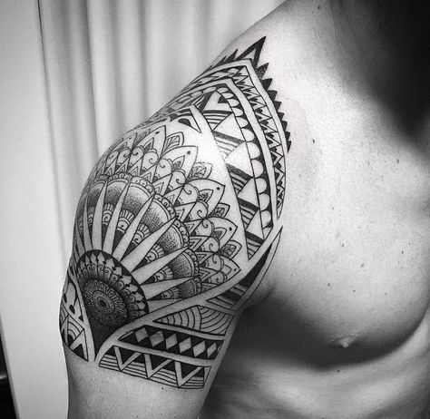 Mens Tattoos Shoulder, Jesus Back Tattoo, Mandala Tattoo Shoulder, Mandala Tattoo Men, Tato Mandala, Tato Maori, Tattoo Shoulder, Maori Tattoo Designs, Mens Shoulder Tattoo