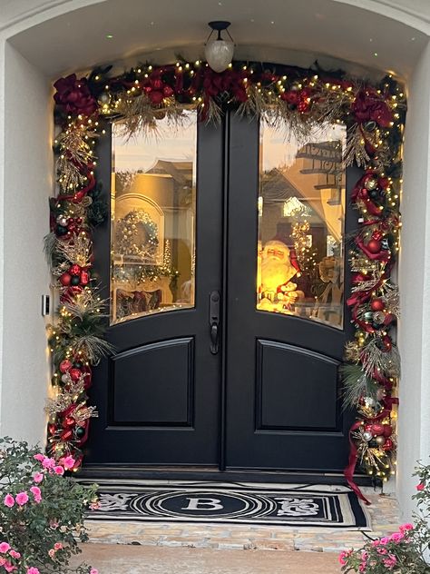 Front Double Door Decor, Entrance Christmas Decorations, Double Door Decor, Front Double Door, Front Door Double, Double Door Entrance, Double Front Doors, Door Entrance, Christmas Outdoor